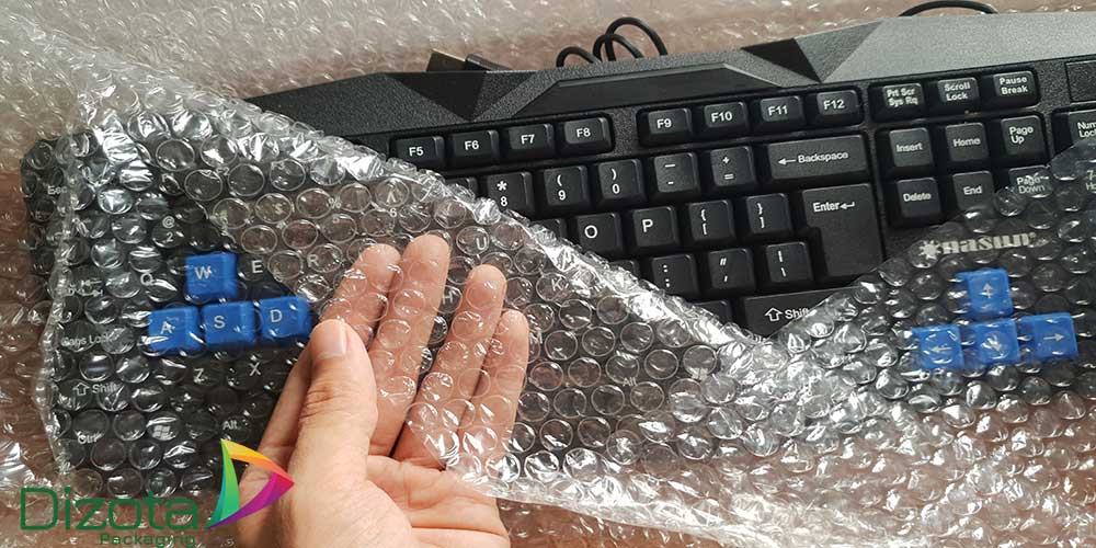 màng xốp hơi bọc hàng dễ vỡ chuyển phát nhanh