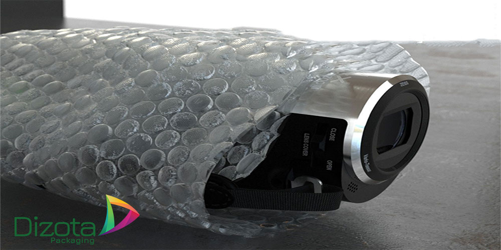 Sử dụng xốp khí bọc máy ảnh