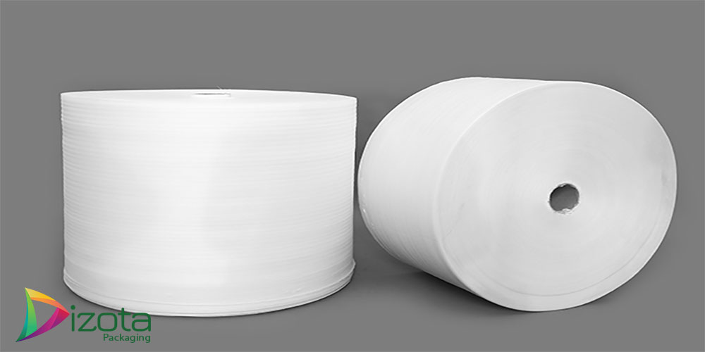 Chia cuộn xốp thành các khúc nhỏ