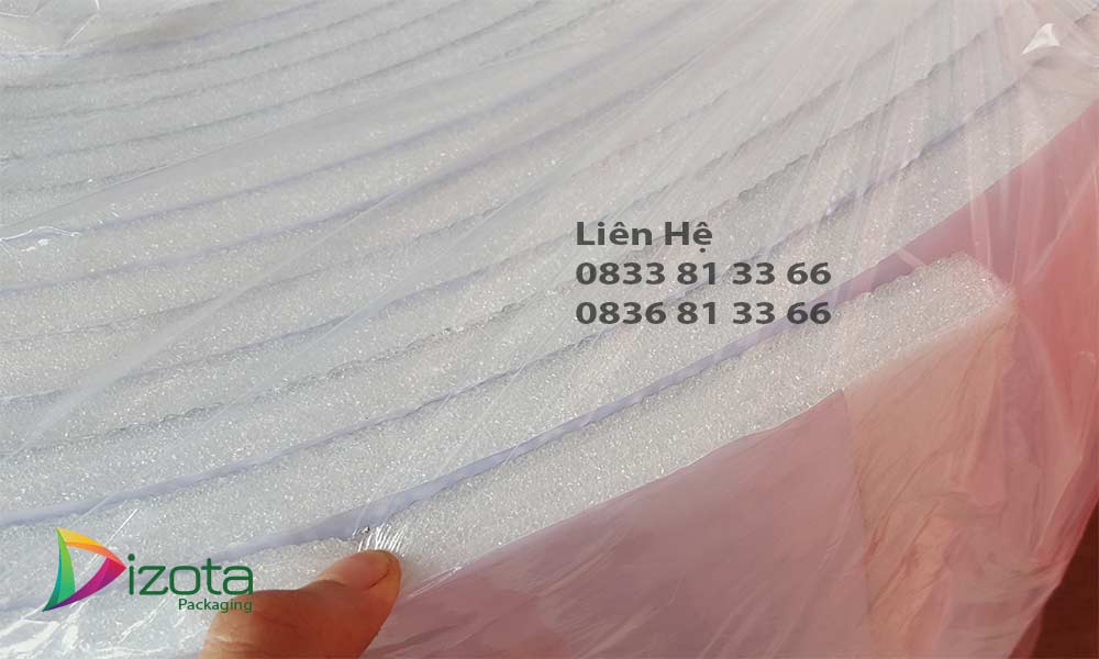 Xốp cách nhiệt 3cm tráng bạc có keo dính