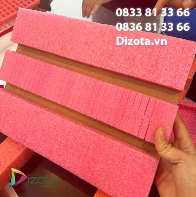 Hộp xốp định hình PE foam chống tĩnh điện